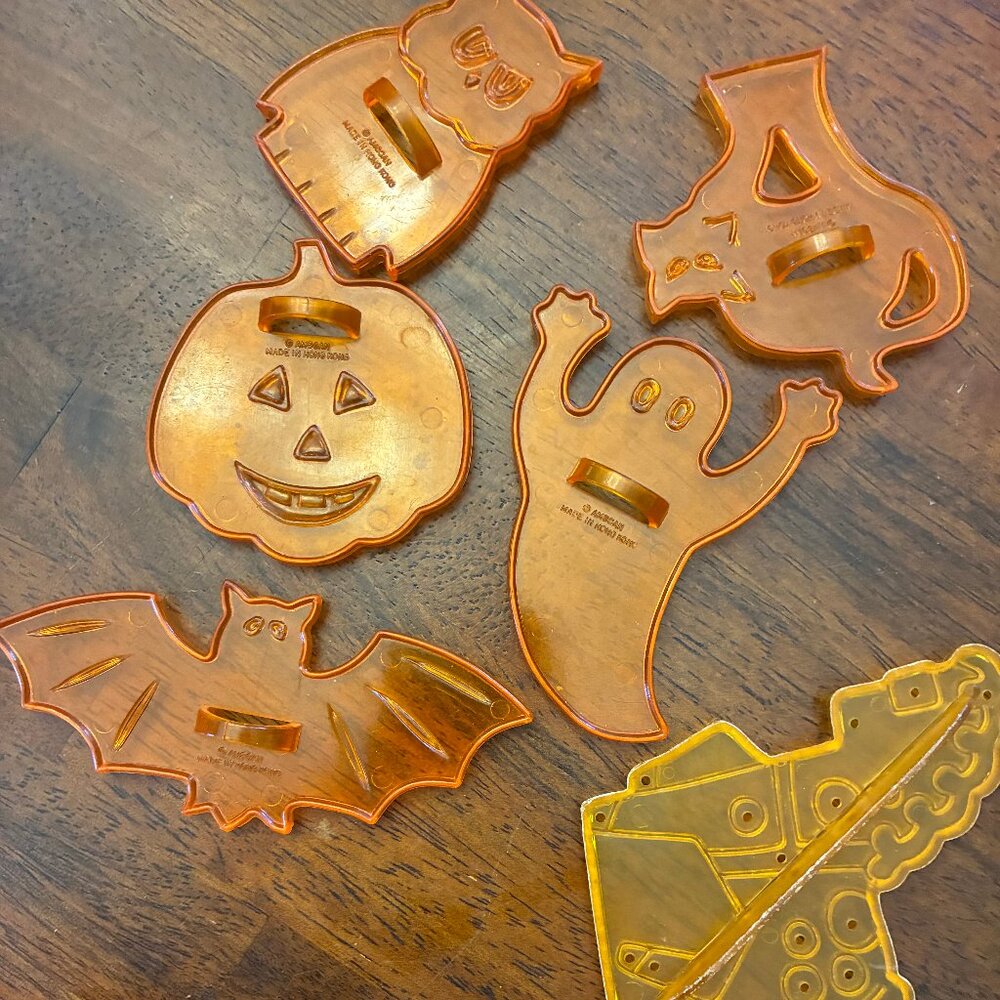 Amscan Ornage Halloween Plastic Cookie Cutters